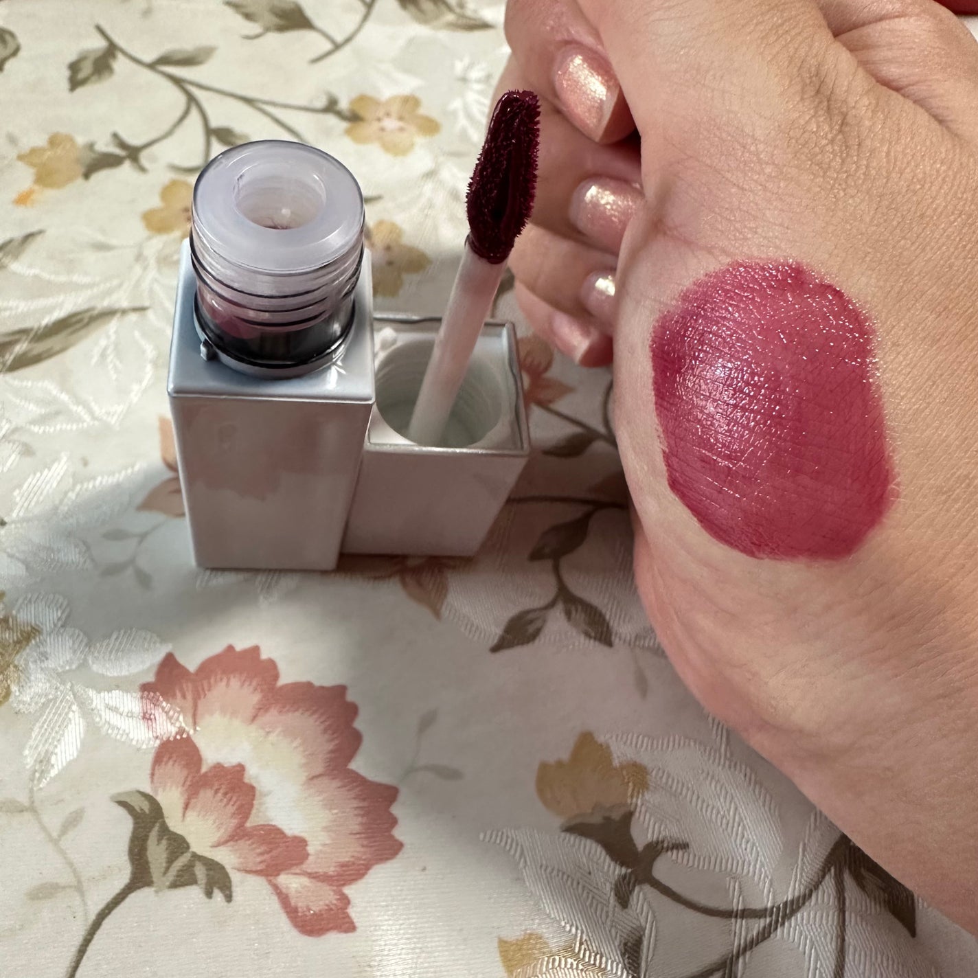 ザグラスタトゥーティント/QUA-T/リップティントを使ったクチコミ(3枚目)