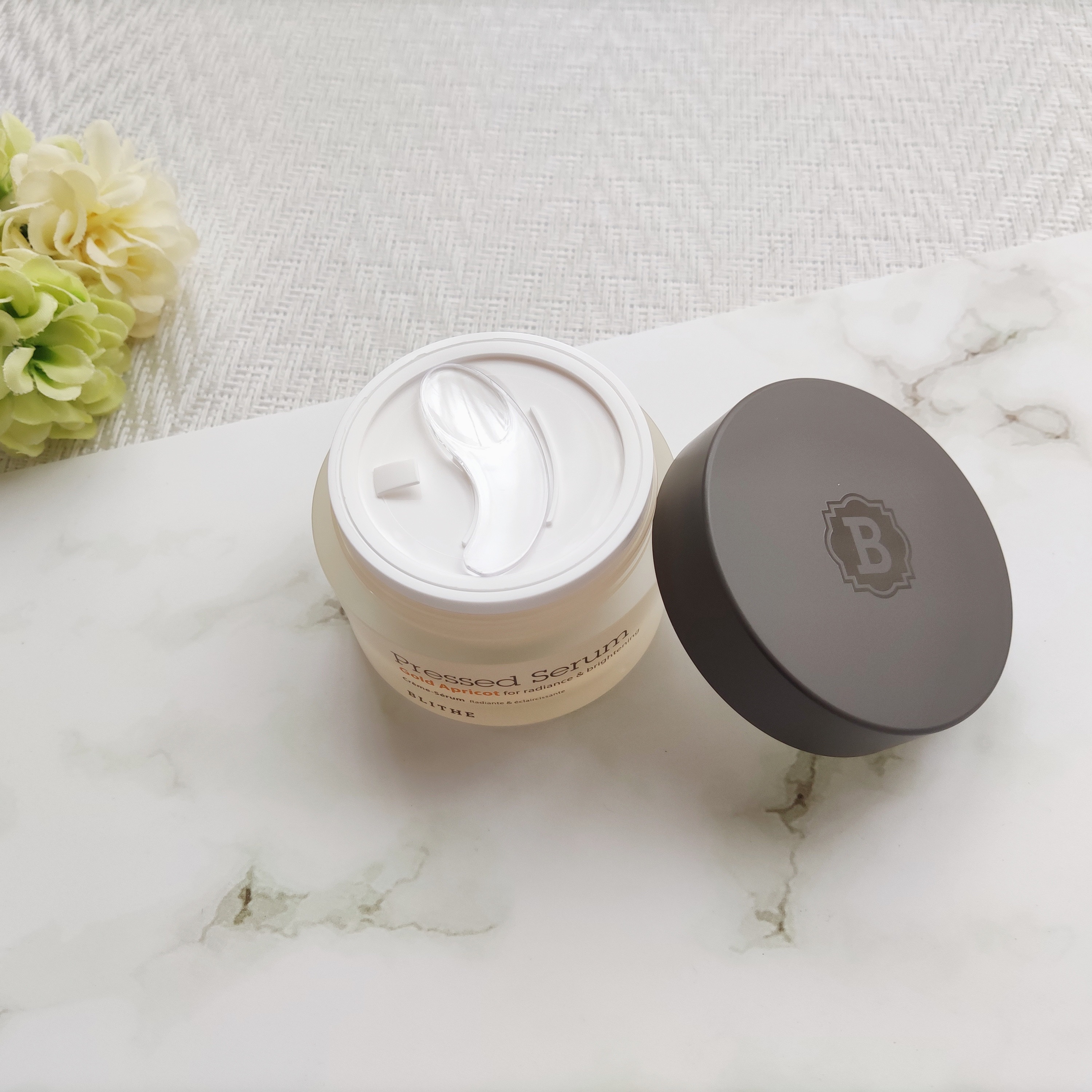 Pressed Serum Gold Apricot/BLITHE/美容液を使ったクチコミ（2枚目）