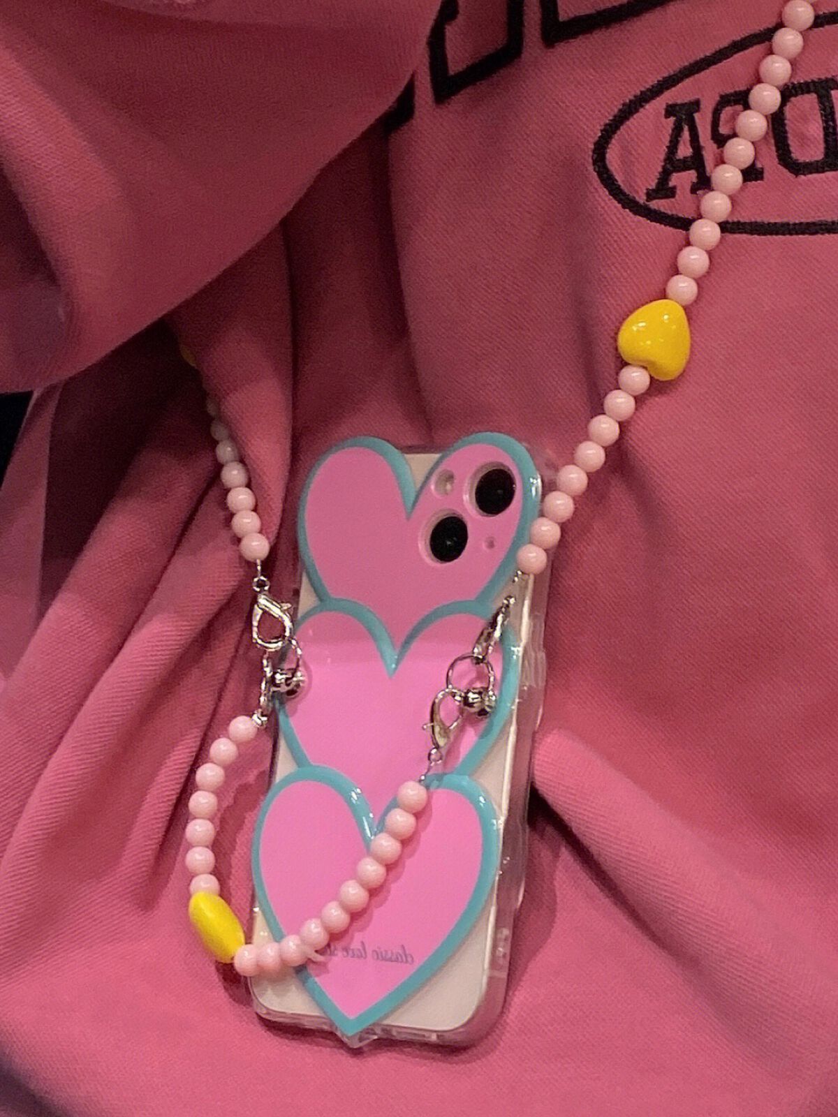 Shirley Tsui on LIPS 「なんて素敵なスマホケースなんでしょう!ピンクのハートがとても可..」(3枚目)
