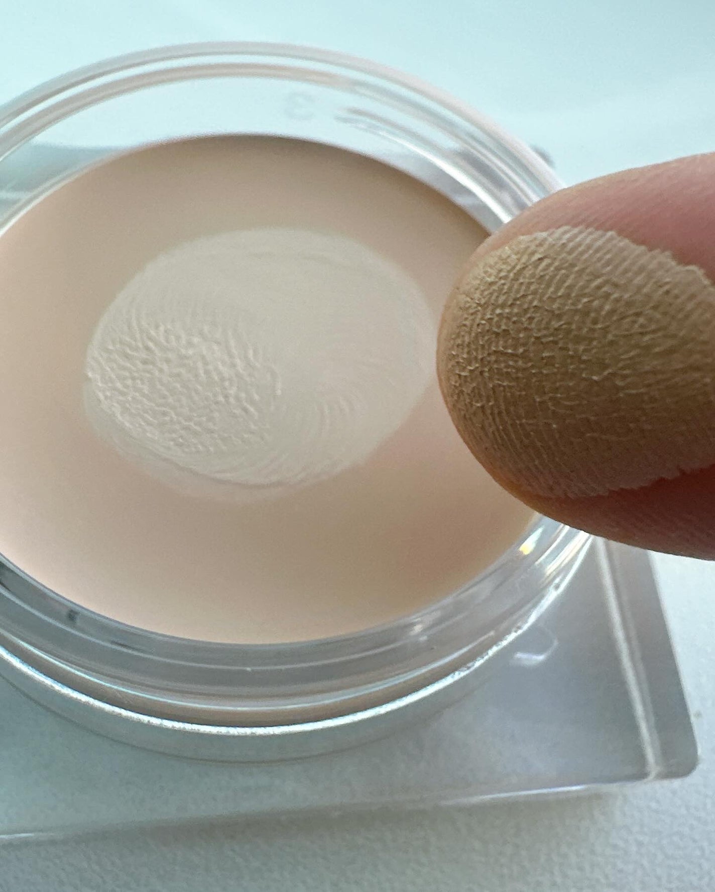 まるみ♡ on LIPS 「AKBEAUTYさんのプレキャンでルナのコンシーラーをいただき..」(5枚目)