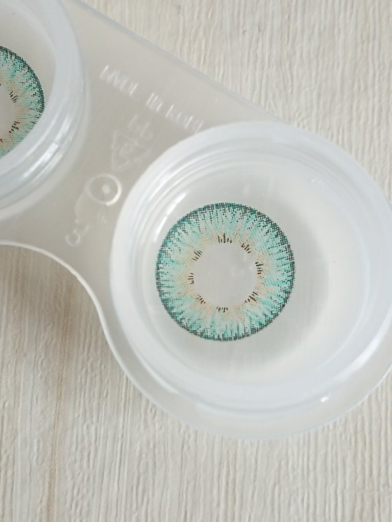 Melody Khaki/THEPIEL/カラーコンタクトレンズを使ったクチコミ（1枚目）