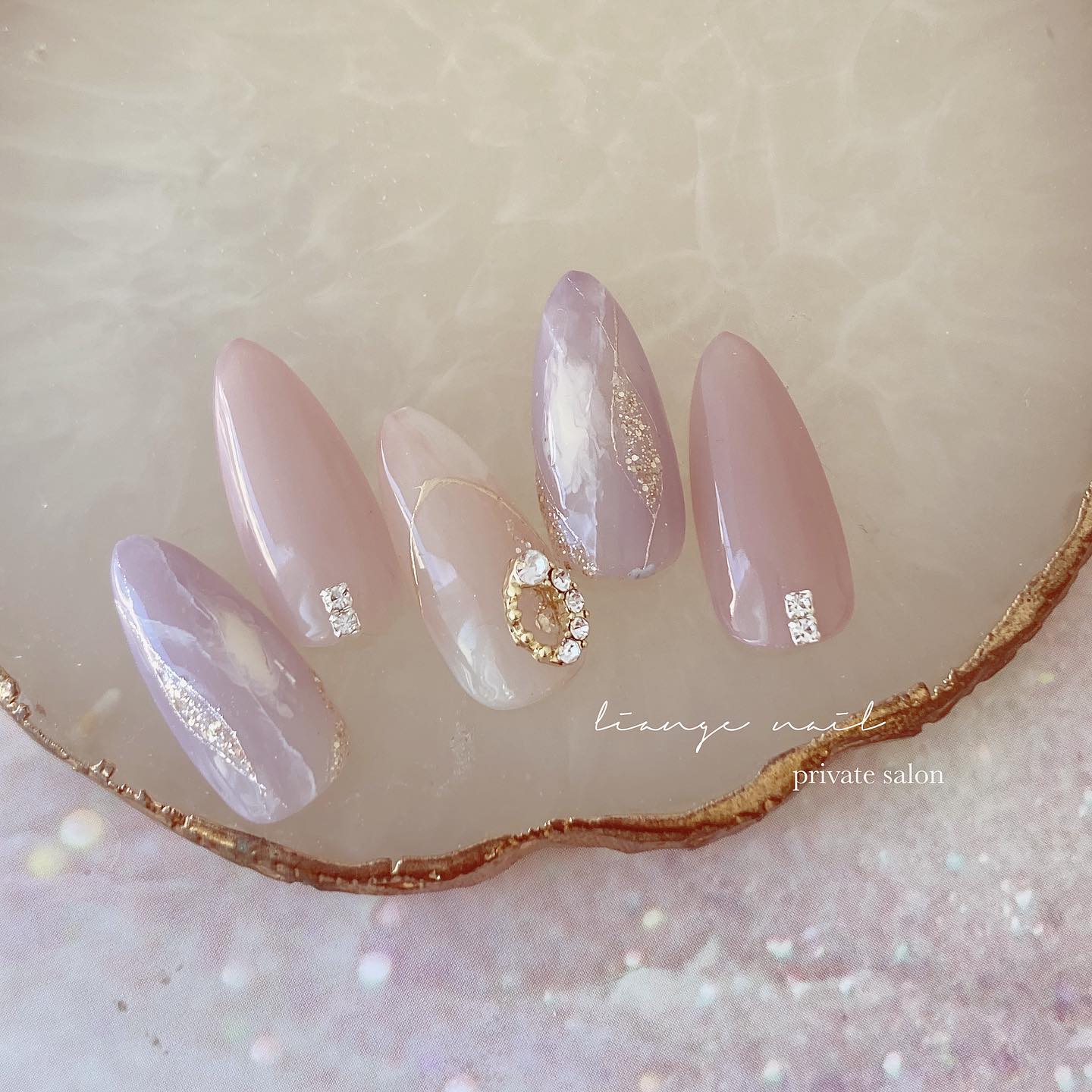 #ネイル,#冬ネイル,#大人ニュアンスネイル,#ニュアンスネイル,#ジェルネイル,#ミラーネイル,#ビジューネイル,#天然石ネイルのネイルデザイン