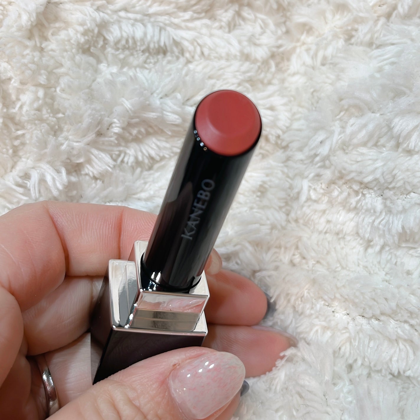 ルージュスターヴァイブラント/KANEBO/口紅を使ったクチコミ(2枚目)