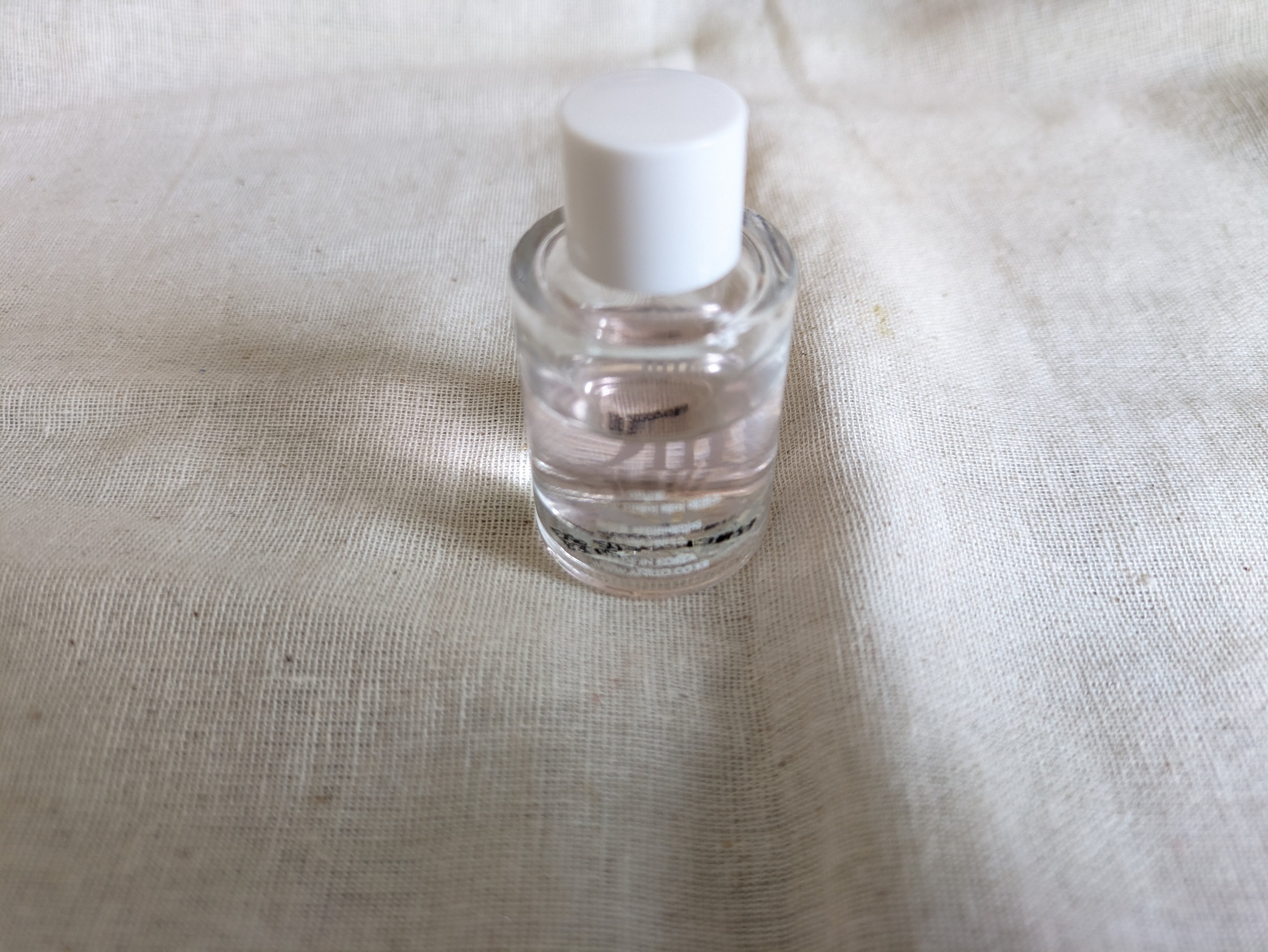 ロージーナイトヘアエッセンス/ANILLO/ヘアオイルを使ったクチコミ（2枚目）