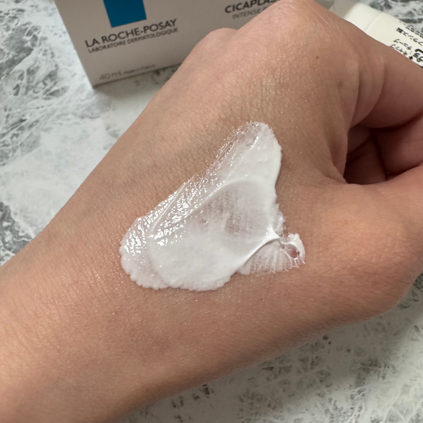シカプラスト リペアクリーム B5+ /ラ ロッシュ ポゼ/フェイスクリームを使ったクチコミ(4枚目)