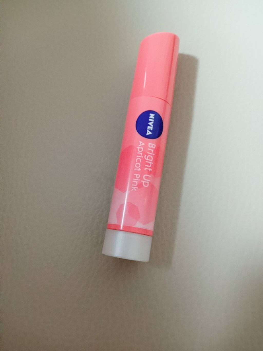 モイストピュアカラーリップ/ニベア/リップクリームを使ったクチコミ（2枚目）