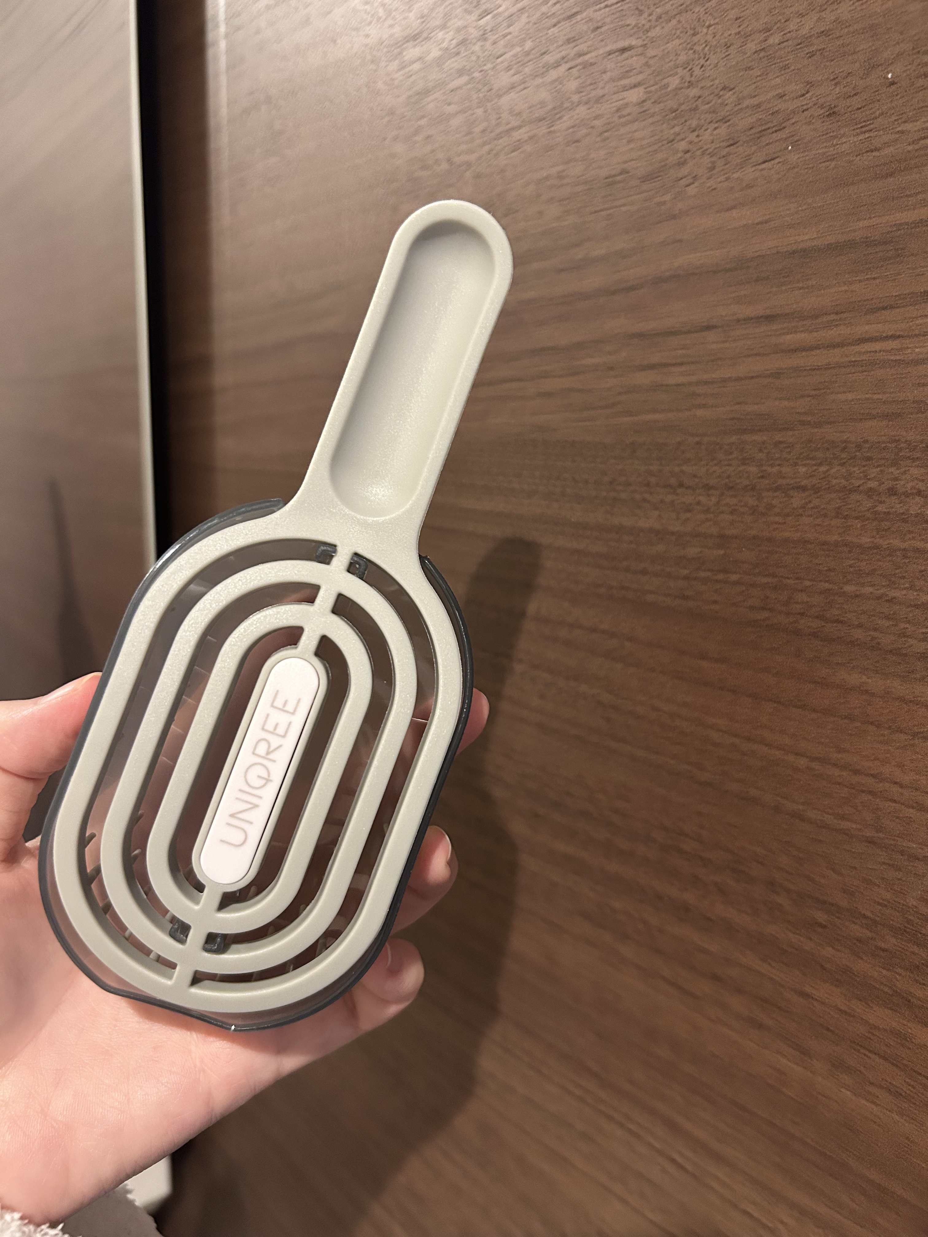 ユニークリー 4wayスムースヘアブラシ/ビー・エヌ/ヘアブラシを使ったクチコミ（2枚目）