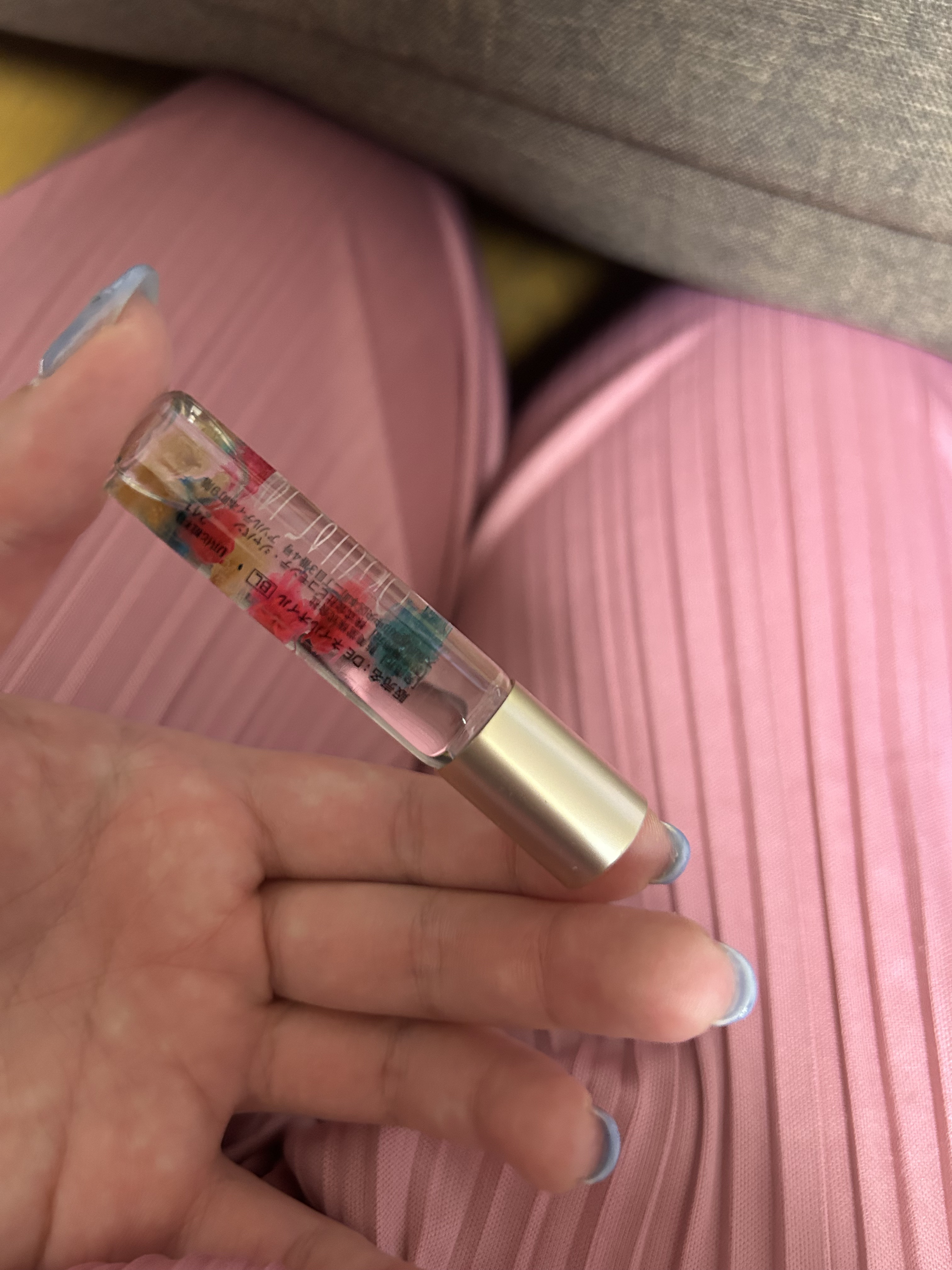 SHOBIDO SHAKE NAIL OILのクチコミ「SHOBIDOさんの
SHAKE NAIL OIL 💅💞

商品がなかったので
同じ会社の似て.....」（2枚目）