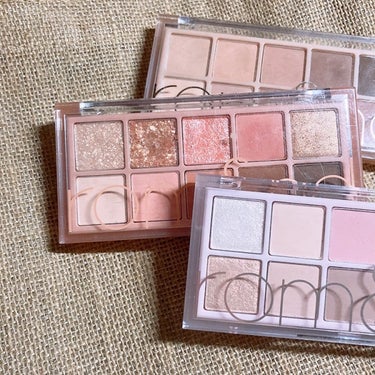 rom&nd ベターザンパレット

01 PAMPAS GARDEN
05 SHADE&SHADOW
06 PEONY NUDE GARDEN
