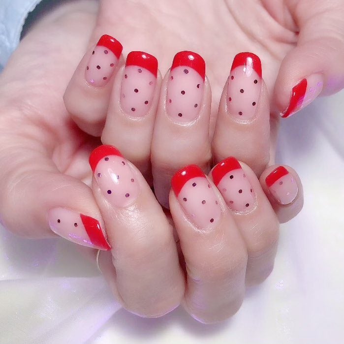 なかやまちえこ on LIPS 「フレンチネイルまとめ💅#ネイルデザイン#フレンチネイル..」(1枚目)