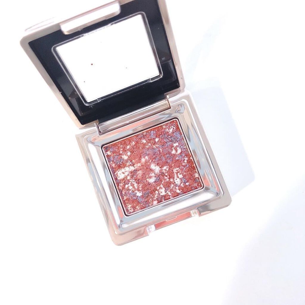 グリッタープリズム シャドウ/MISSHA/グリッターを使ったクチコミ(1枚目)