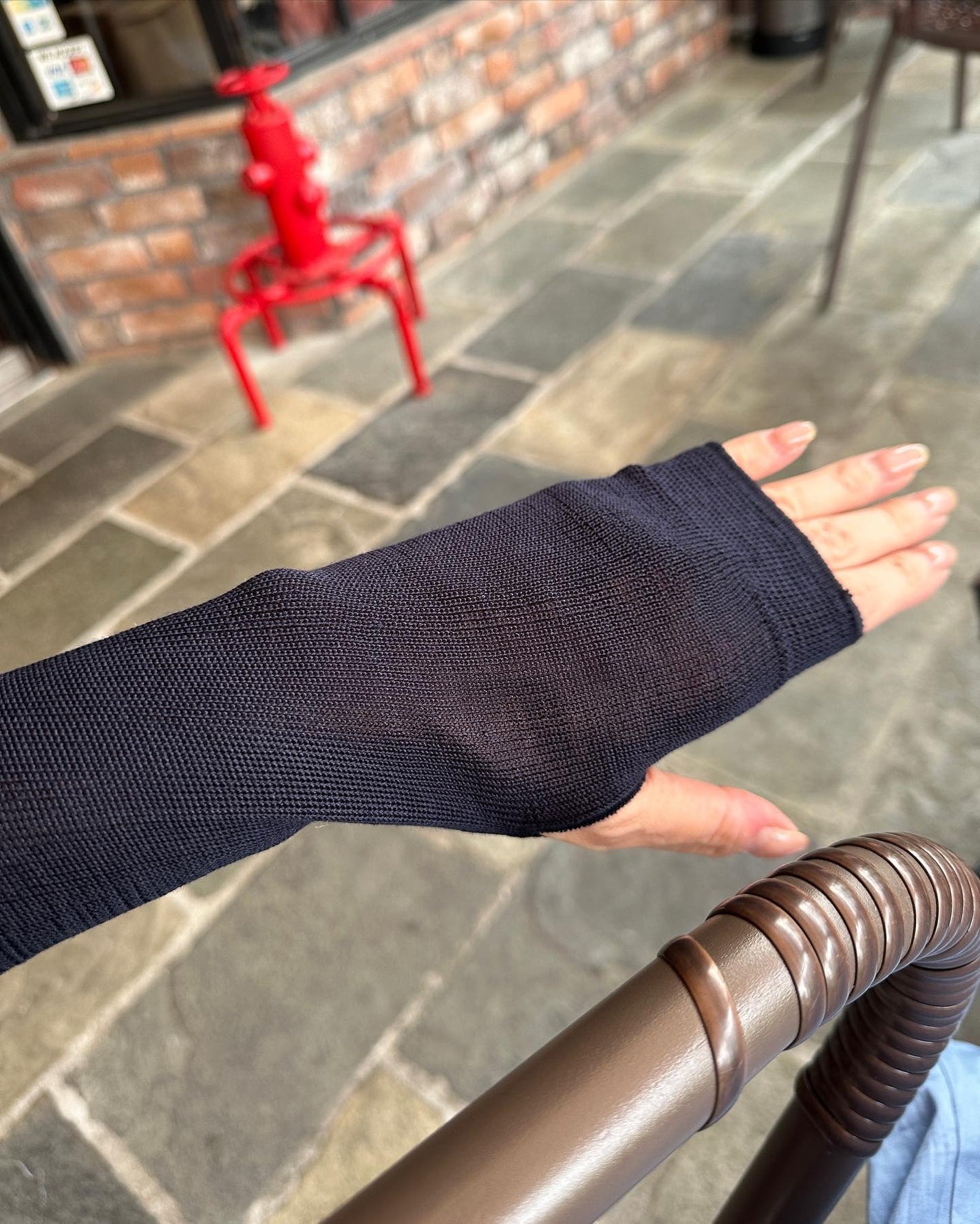 nao/垢抜けたいママ on LIPS 「.セシール様よりシルクを贅沢に使用したアームカバーをお試しさせ..」(2枚目)