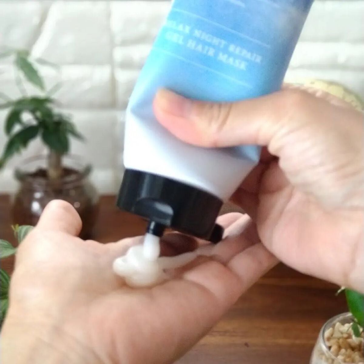 リラックスナイトリペアジェルヘアマスク/YOLU/ヘアマスク・ヘアパックを使ったクチコミ(2枚目)