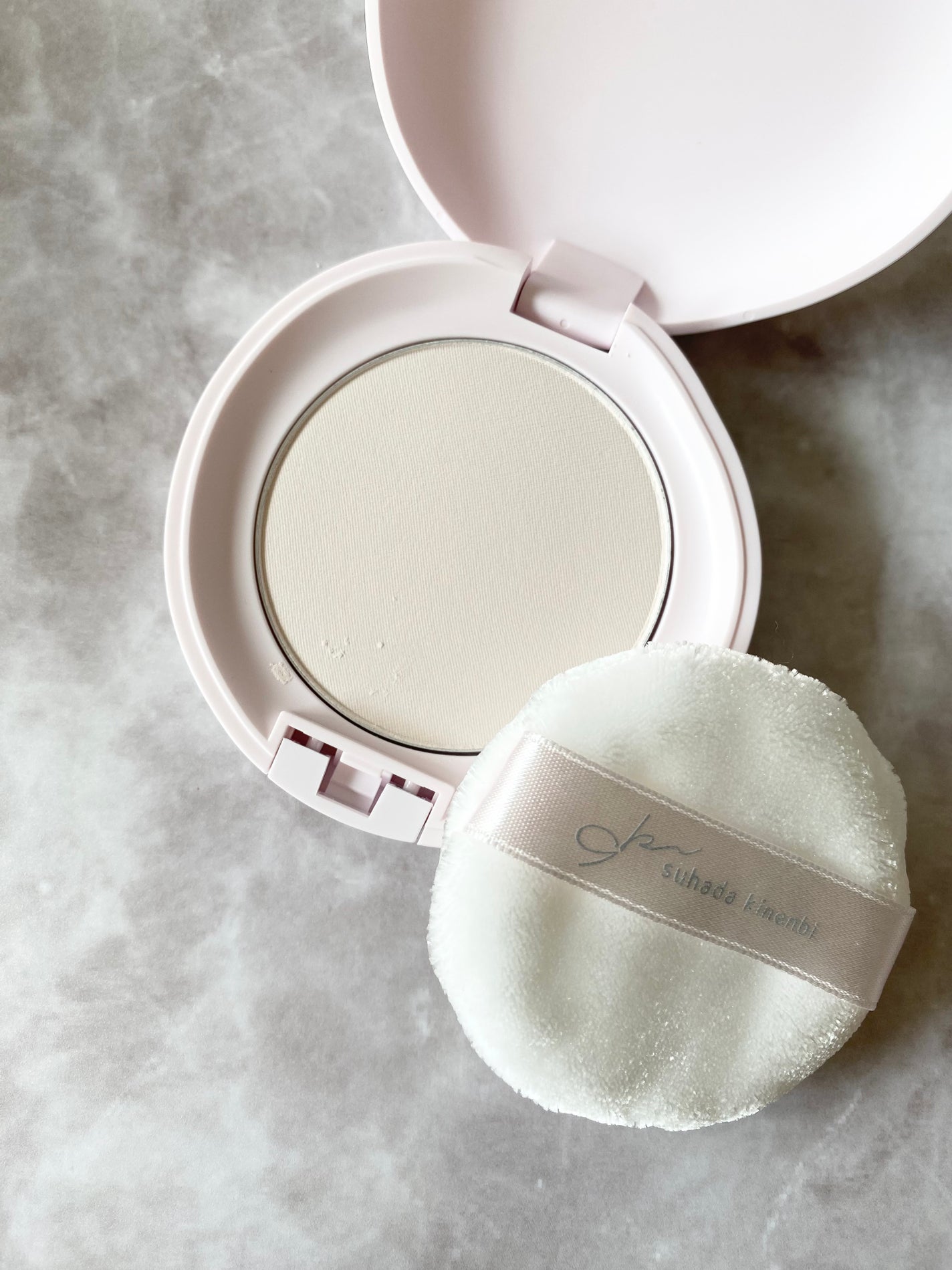 サナ 素肌記念日 スキンケアパウダー N/素肌記念日/プレストパウダーを使ったクチコミ(2枚目)