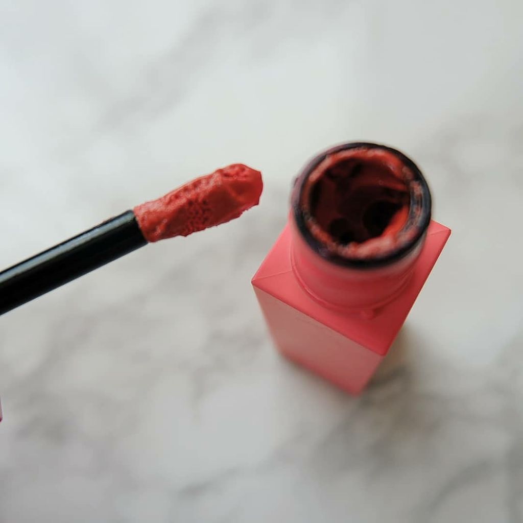 ブラッディライアー コーティングティント/lilybyred/リップティントを使ったクチコミ（2枚目）