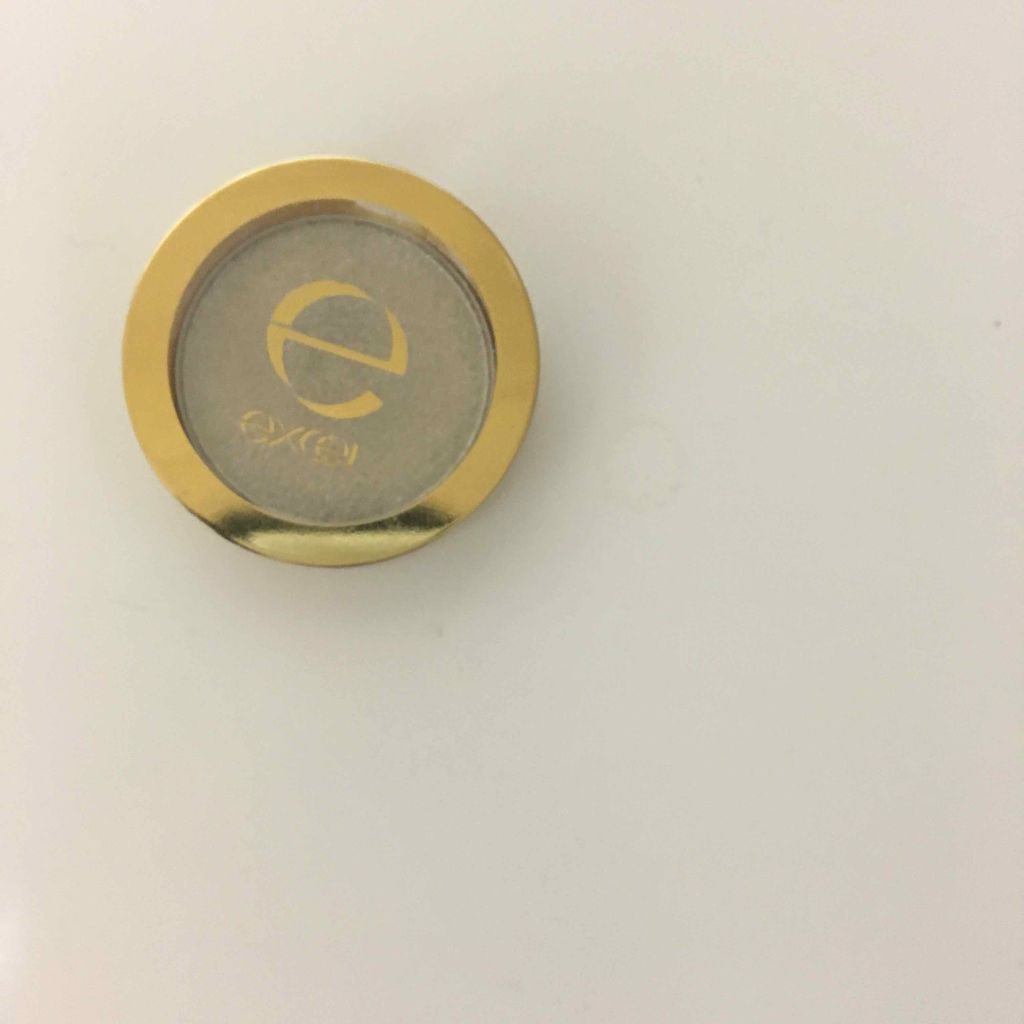 シャイニーシャドウ N/excel/単色アイシャドウを使ったクチコミ(1枚目)