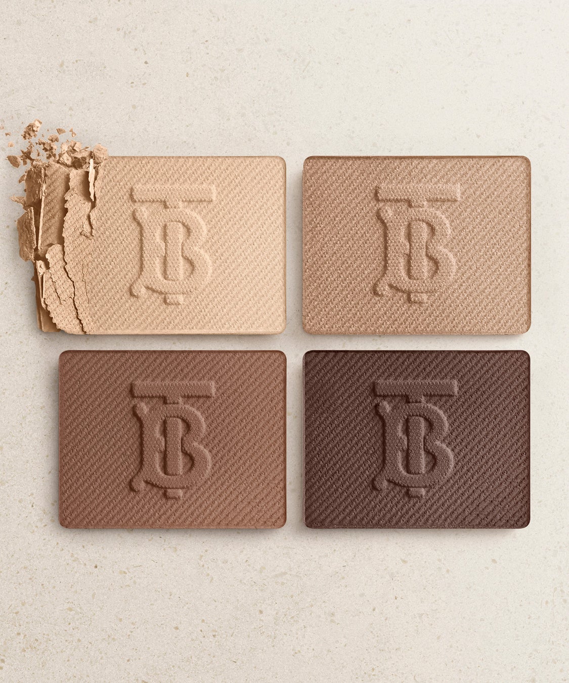 BURBERRY アイクアッド 01 試してみた】バーバリー アイ クアッド Burberry Beautyのリアル