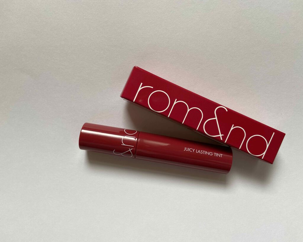 ジューシーラスティングティント/rom&nd/リップティントを使ったクチコミ（2枚目）