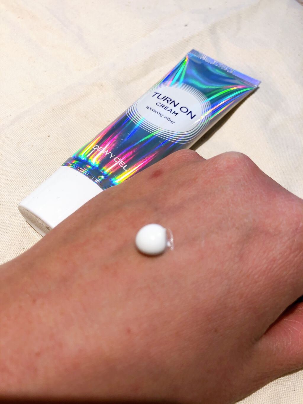 デュイセル ターンオンクリーム/DEWYCEL/フェイスクリームを使ったクチコミ（2枚目）