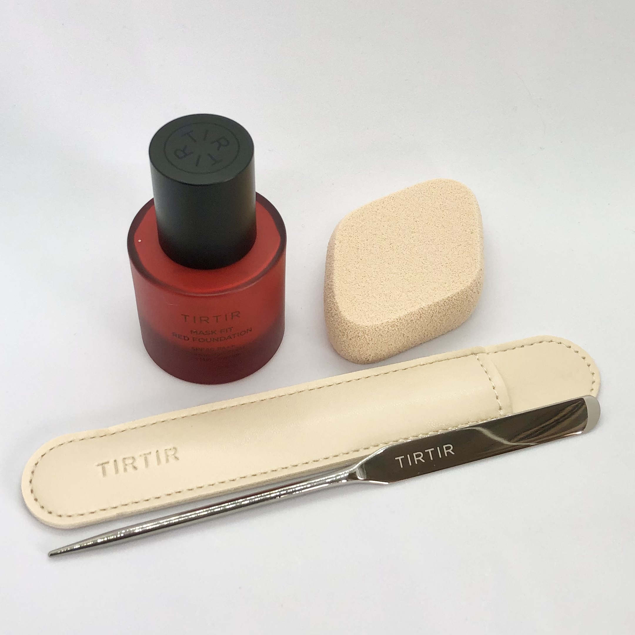 マスクフィットレッドファンデーション 21N アイボリー(IVORY)/TIRTIR(ティルティル)/リキッドファンデーションを使ったクチコミ（2枚目）