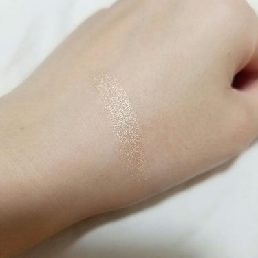 BECCA シマリング スキン パーフェクターのクチコミ「
◎BECCA
　→Shimmering Skin Perfector Pressed
　　O.....」（3枚目）