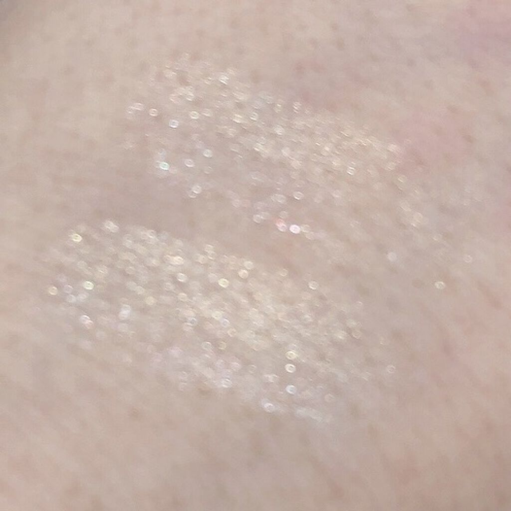 デュアル カラー スティック SV-01（ピンキッシュシルバー）/DAISY DOLL by MARY QUANT/スティックアイシャドウを使ったクチコミ（2枚目）