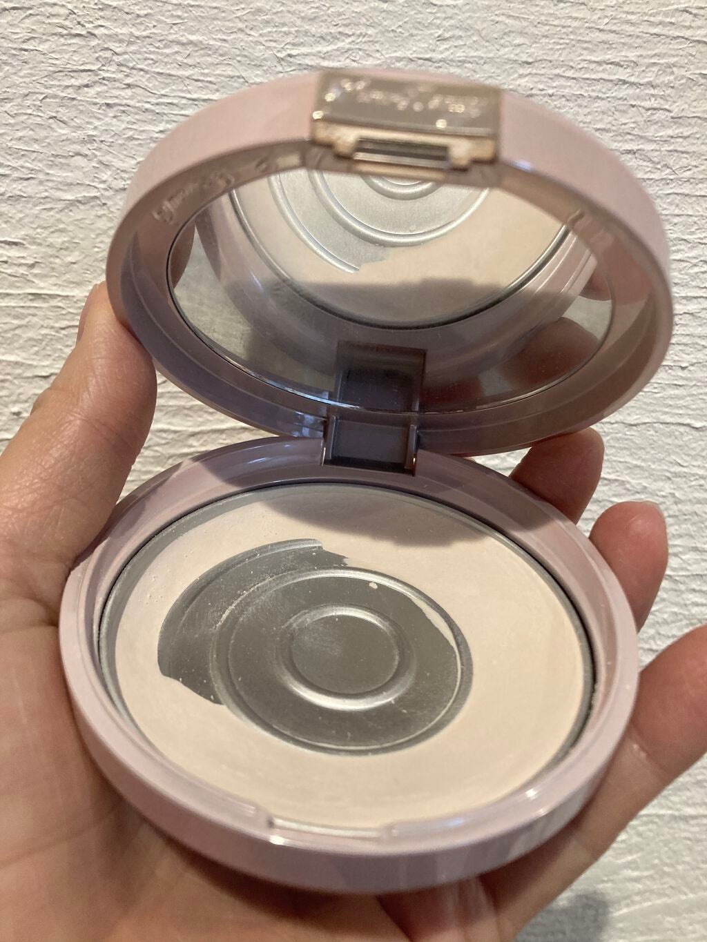 スノービューティー ホワイトニング フェイスパウダー 2020/スノービューティー/プレストパウダーを使ったクチコミ(1枚目)