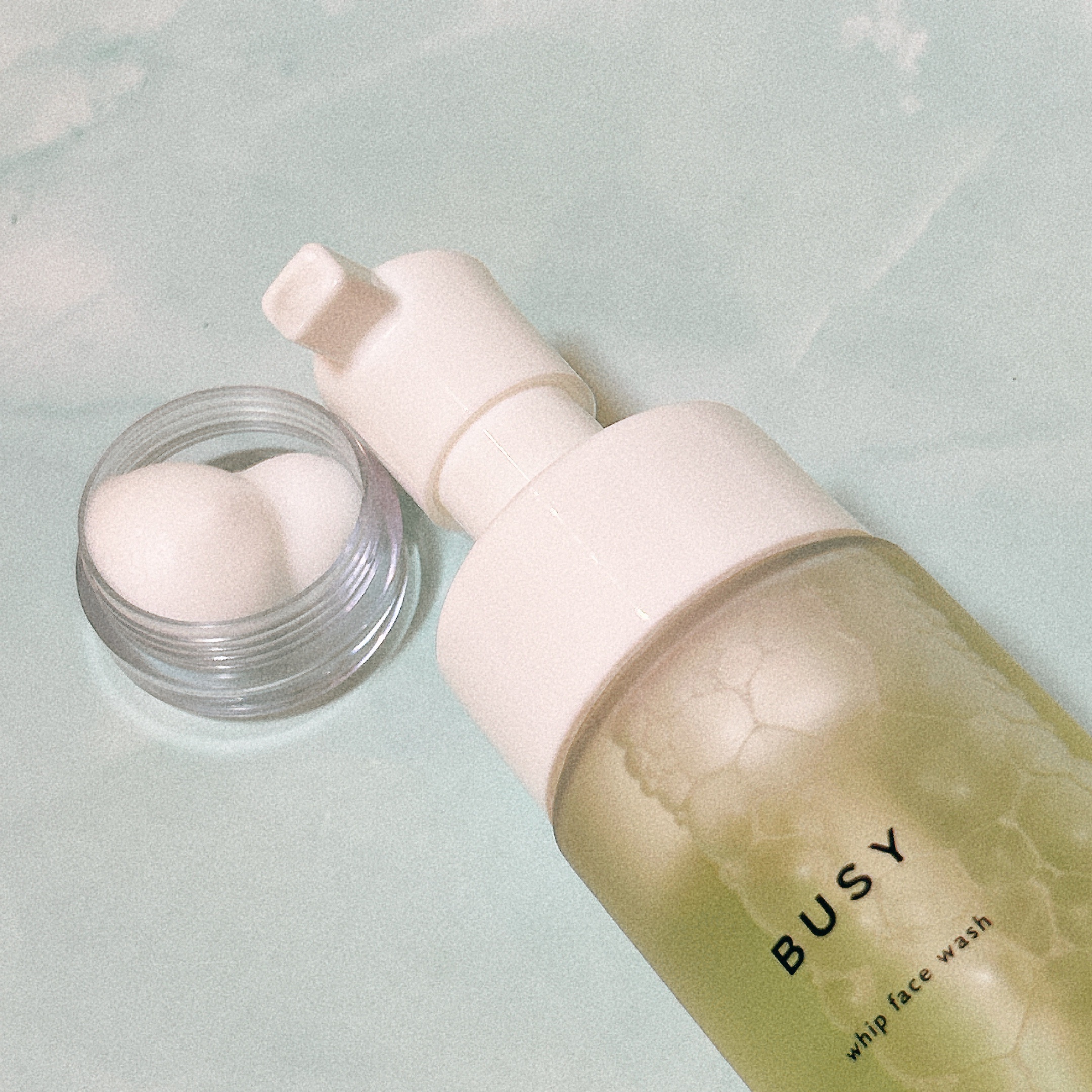 BUSY ミルクフェイスウォッシュのクチコミ「BUSY  忙しい時間でもきっちり洗顔したい！と思うのはみんな同じだと思うけど、そんな我々向け.....」（3枚目）