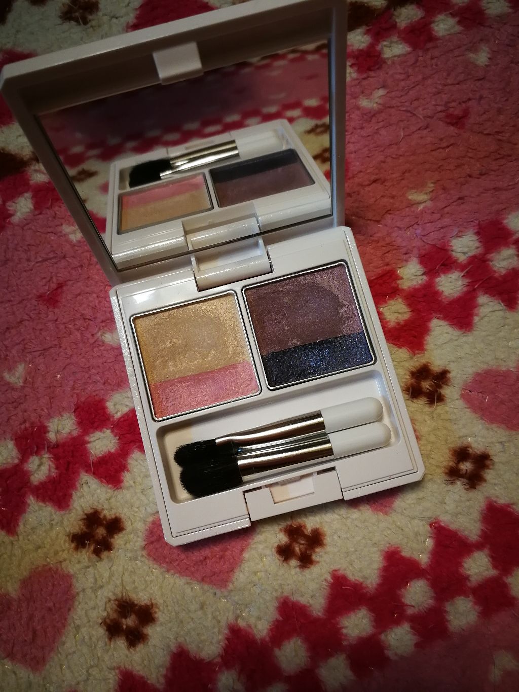 フローレスグロウ リッドテクスチャー アイシャドウ/CHICCA/アイシャドウパレットを使ったクチコミ(2枚目)