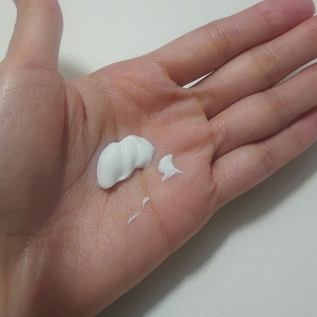 ライトフルデュイサンエッセンス/ABOUT TONE/日焼け止めローションを使ったクチコミ（3枚目）