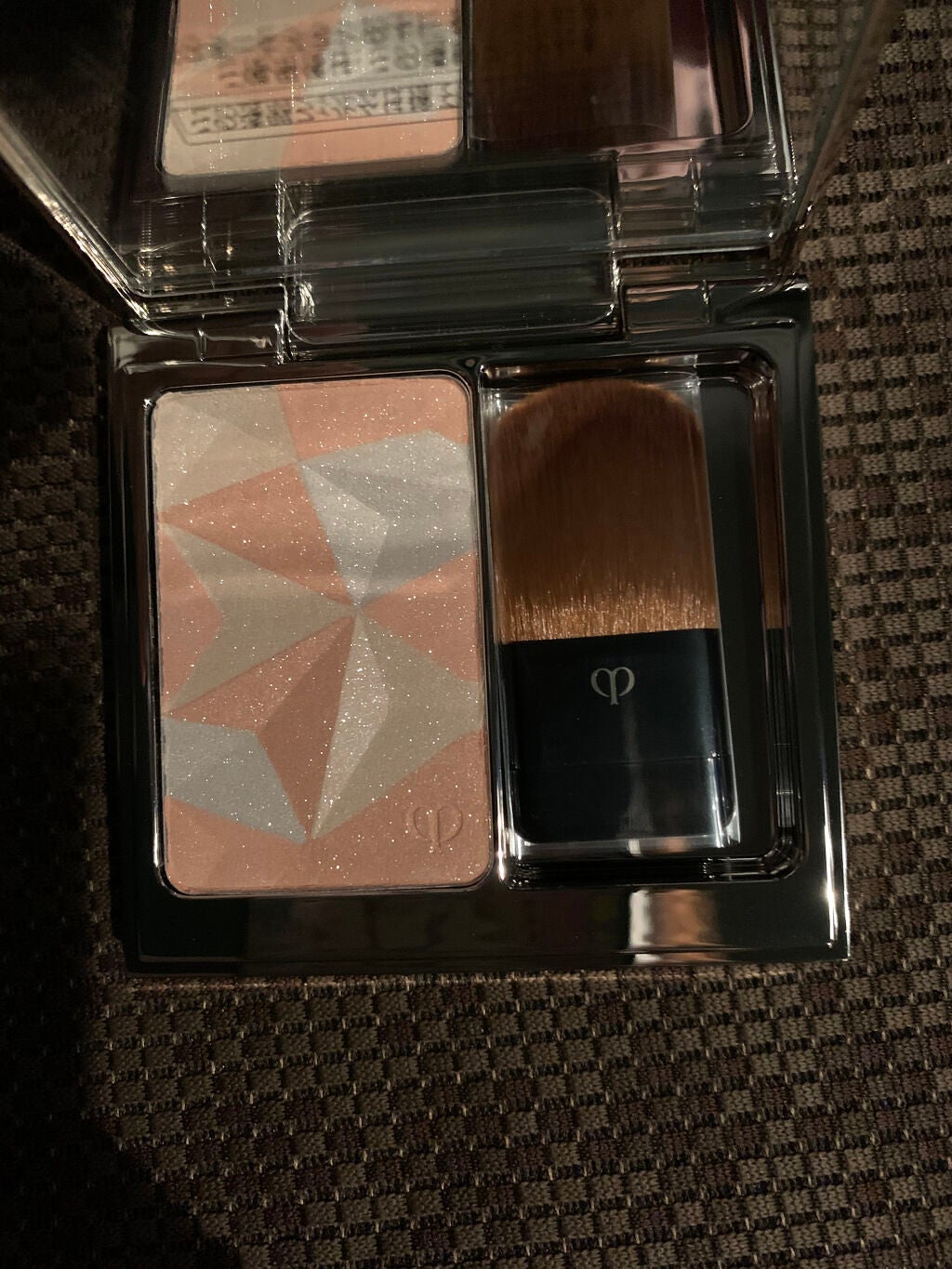 クレ・ド・ポー ボーテ レオスールデクラ/クレ・ド・ポー ボーテ/パウダーハイライトを使ったクチコミ(2枚目)