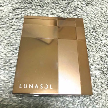 マカロングロウアイズ/LUNASOL/パウダーアイシャドウを使ったクチコミ（3枚目）