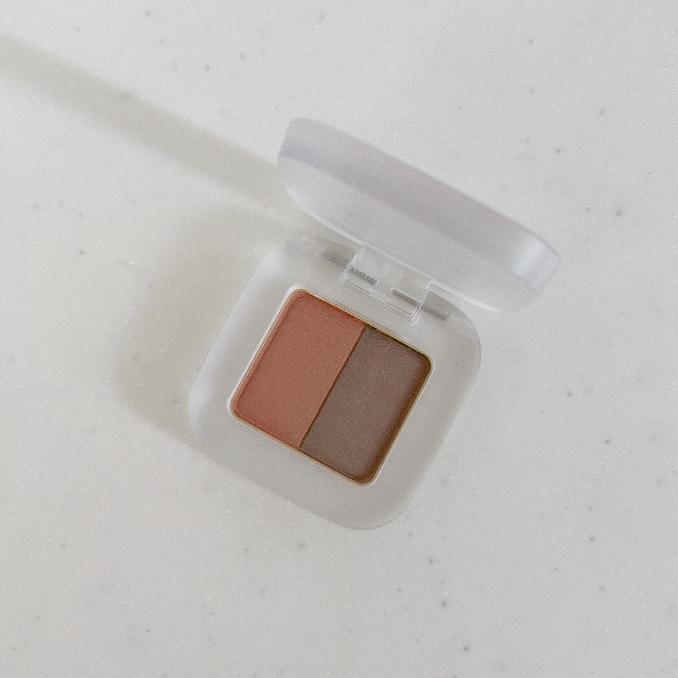 トーン ペタル フロート ニュアンス アイブロウ 01 Apricot Brown/to/one/パウダーアイブロウを使ったクチコミ（2枚目）