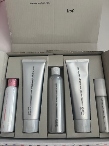 イロップでカラー診断して自分に合うヘアケア商品が届きました♡

私の診断はピンク🩷
イロップスタシャンプー
ファインカラー処方
　ブリーチしていないカラーヘアにも発色を感じられる色設計です。（暗い髪色を