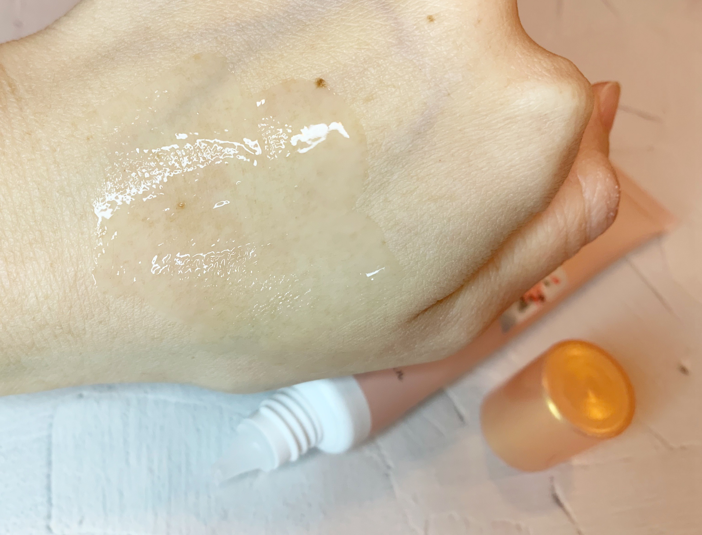 8x4 アロマスイッチ 涼感ネックジェル パリスブーケの香り/８ｘ４/デオドラント・制汗剤を使ったクチコミ（3枚目）