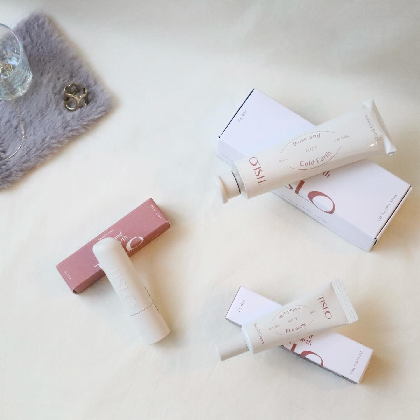 Cedarwood and Quiet Moment/Perfume Stick/TISLO/練り香水を使ったクチコミ（1枚目）