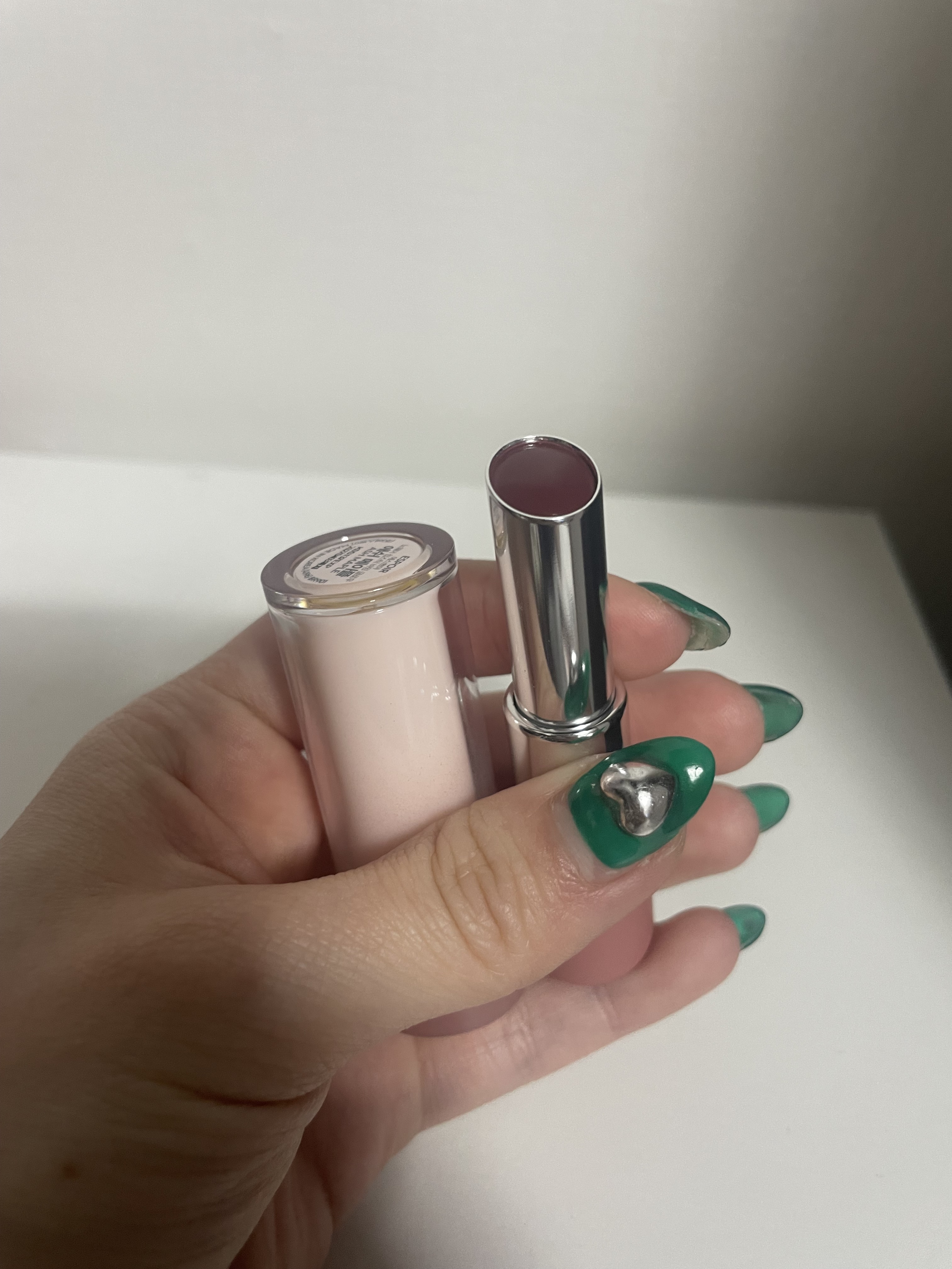 ノーウェアリップスティック バーミンググロー/espoir/口紅を使ったクチコミ（3枚目）