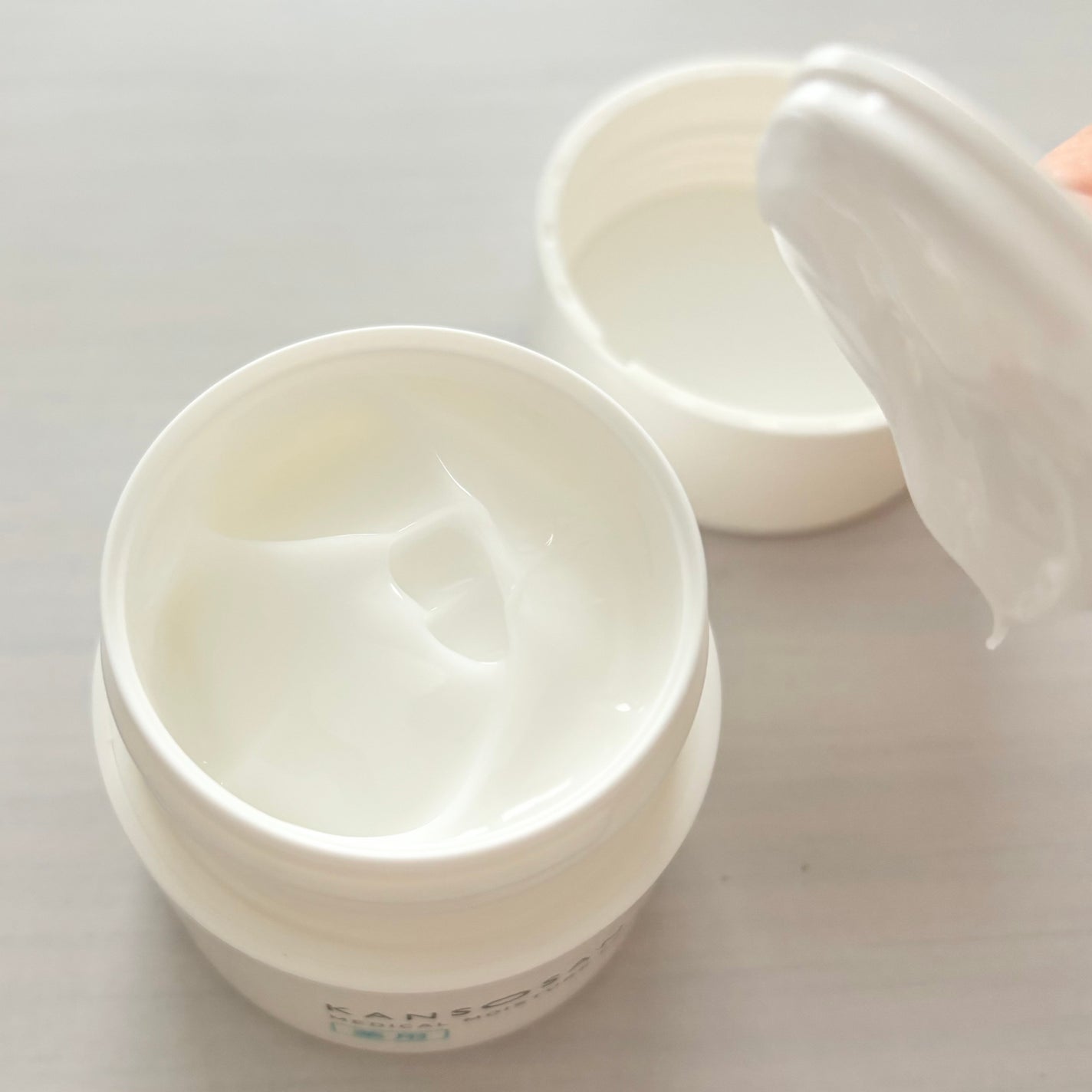 乾燥さん 薬用しっとりクリーム 【医薬部外品】/乾燥さん/フェイスクリームを使ったクチコミ(4枚目)