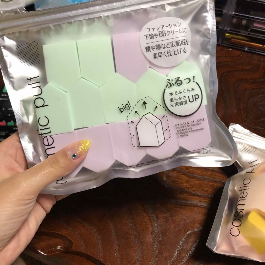 メイクアップアップスポンジ バリューパック、アソート 25個/DAISO/パフ・スポンジを使ったクチコミ（3枚目）