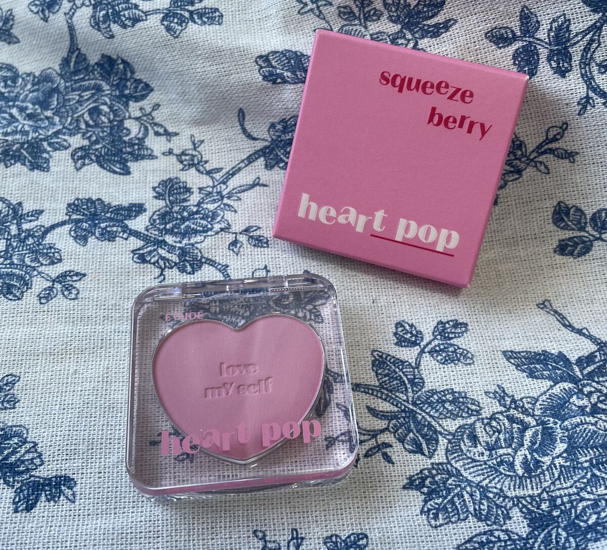 ハートポップブラッシャー/ETUDE/パウダーチークを使ったクチコミ（1枚目）