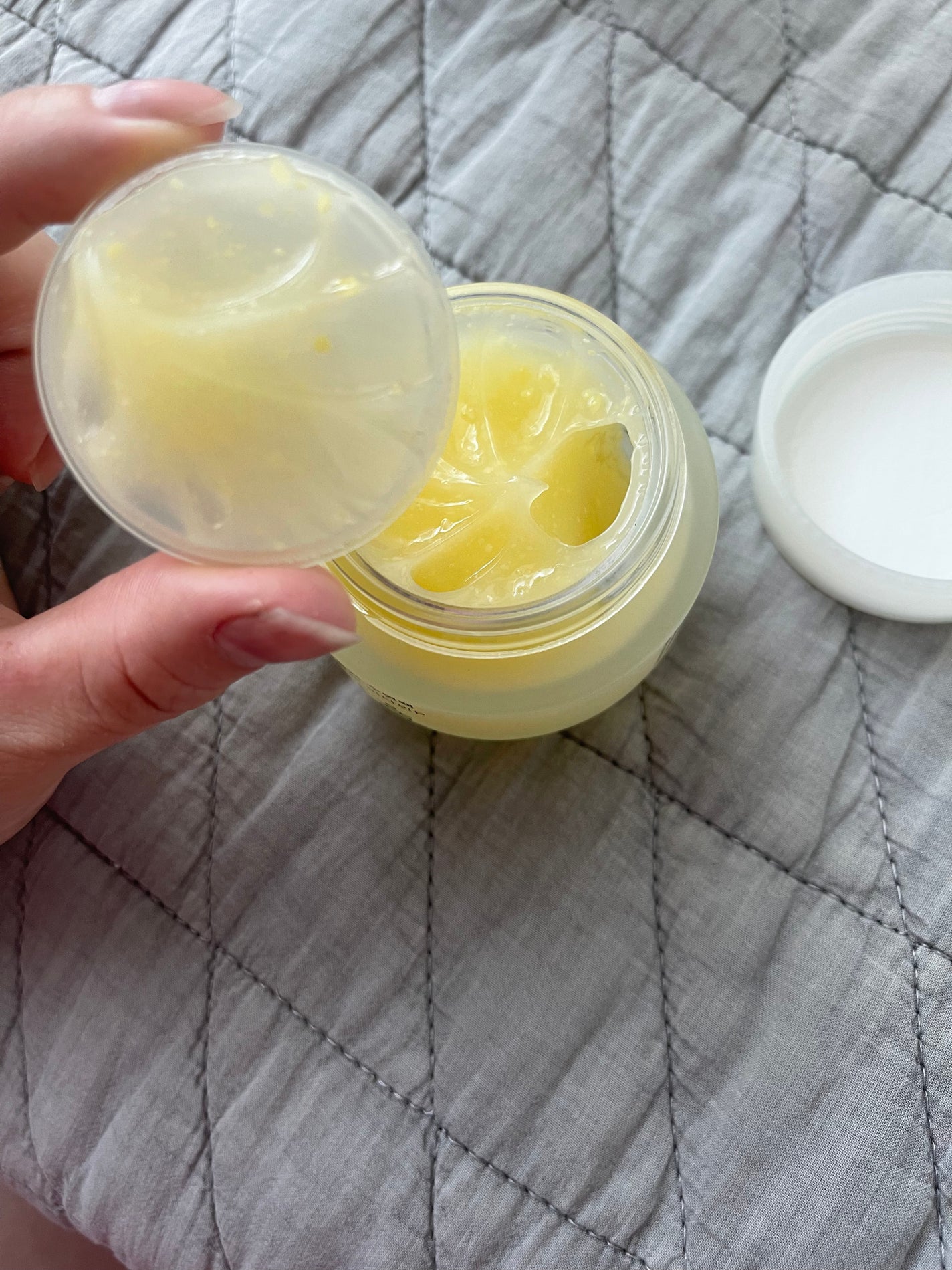 月光ゆず睡眠パック/HANYUL(ハンユル)/フェイスクリームを使ったクチコミ(3枚目)