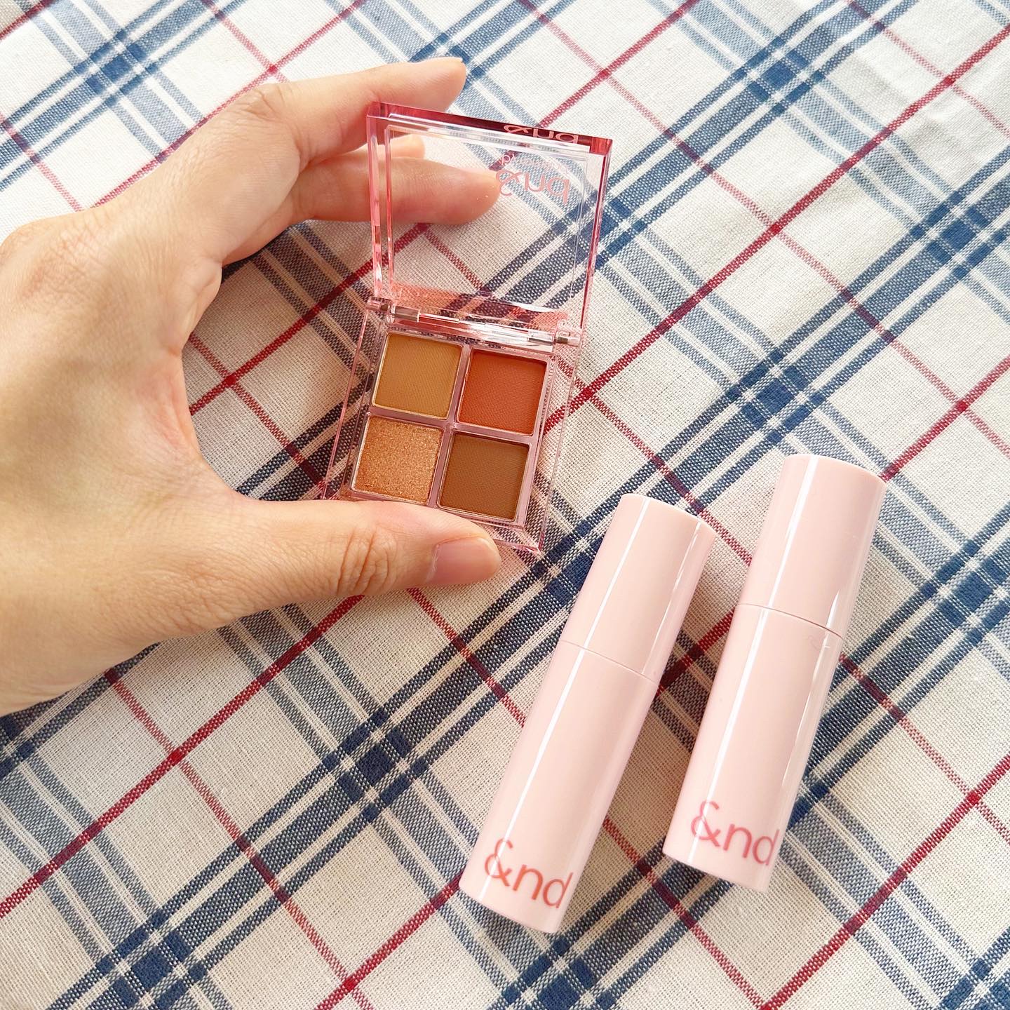 アンドバイロムアンド　グラッシーボムティント/&nd by rom&nd/リップティントを使ったクチコミ（1枚目）