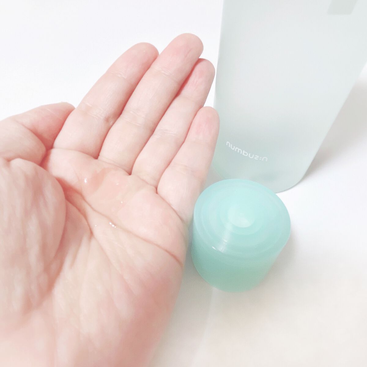 みほ on LIPS 「numbuzin(ナンバーズイン)青草たっぷり93%整肌トナー..」(2枚目)