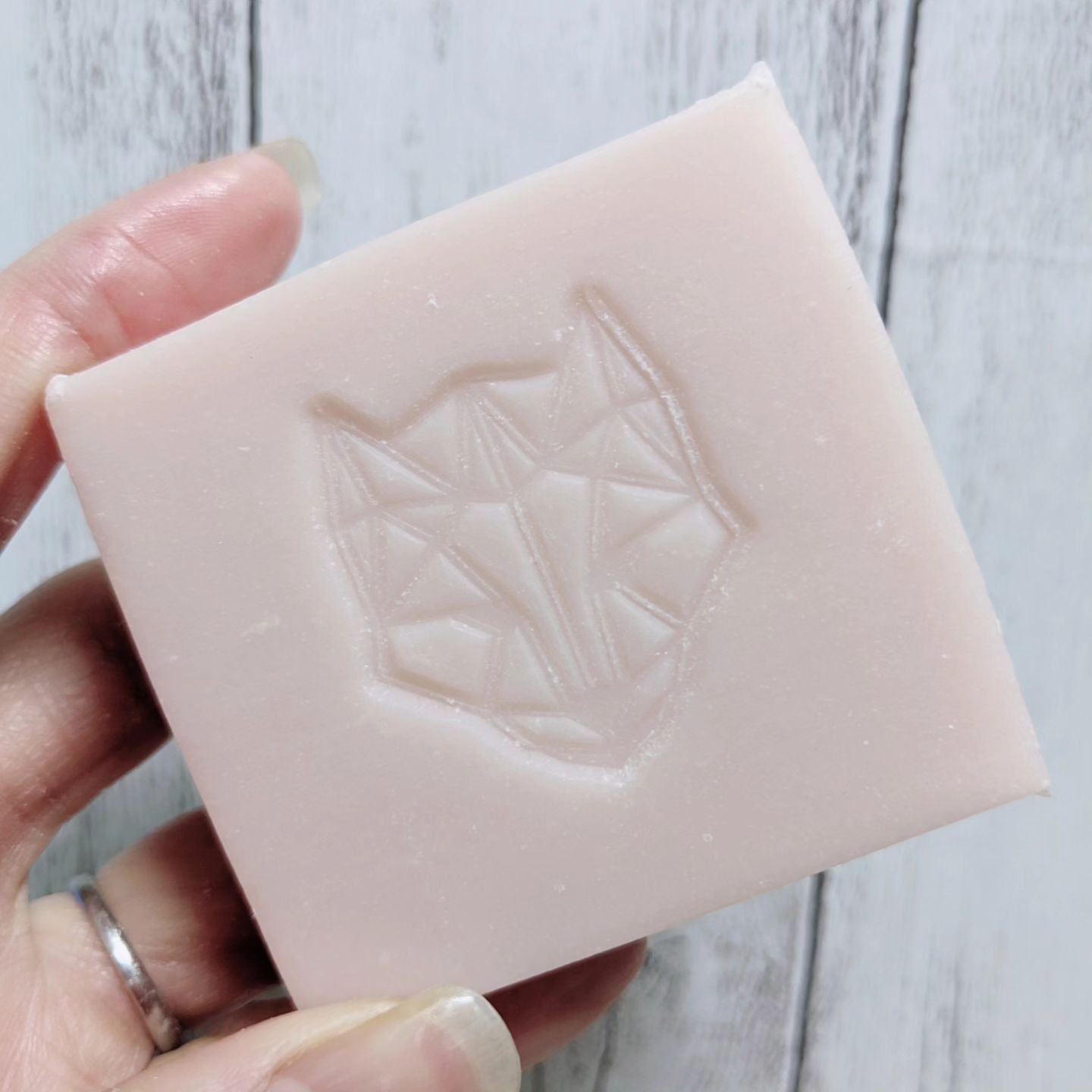 ボリュームアップ オールインワン シャンプー バー/SNOW FOX SKINCARE/サロンシャンプーを使ったクチコミ（2枚目）