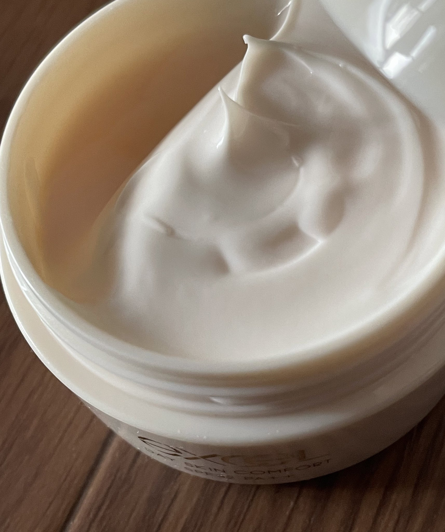 デイスキンコンフォート/excel/フェイスクリームを使ったクチコミ（2枚目）