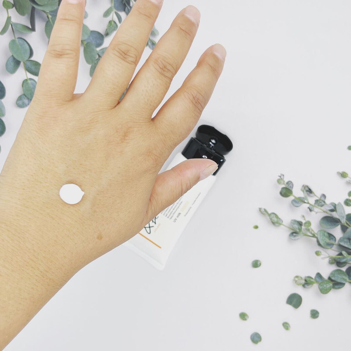 ぷえら on LIPS 「&beUVミルク30g使ってみました。柔らかいテクスチャーで伸..」(4枚目)