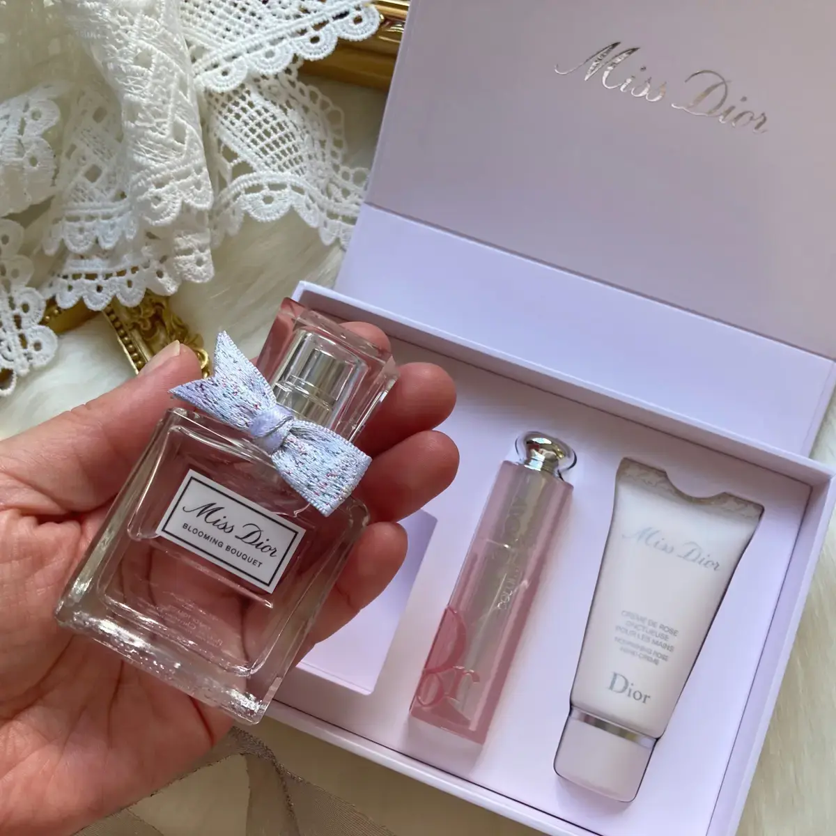 Dior Beauty Lovers on LIPS 「パリの美しいチュイルリーガーデンからインスパイアされ、アラベス..」(2枚目)