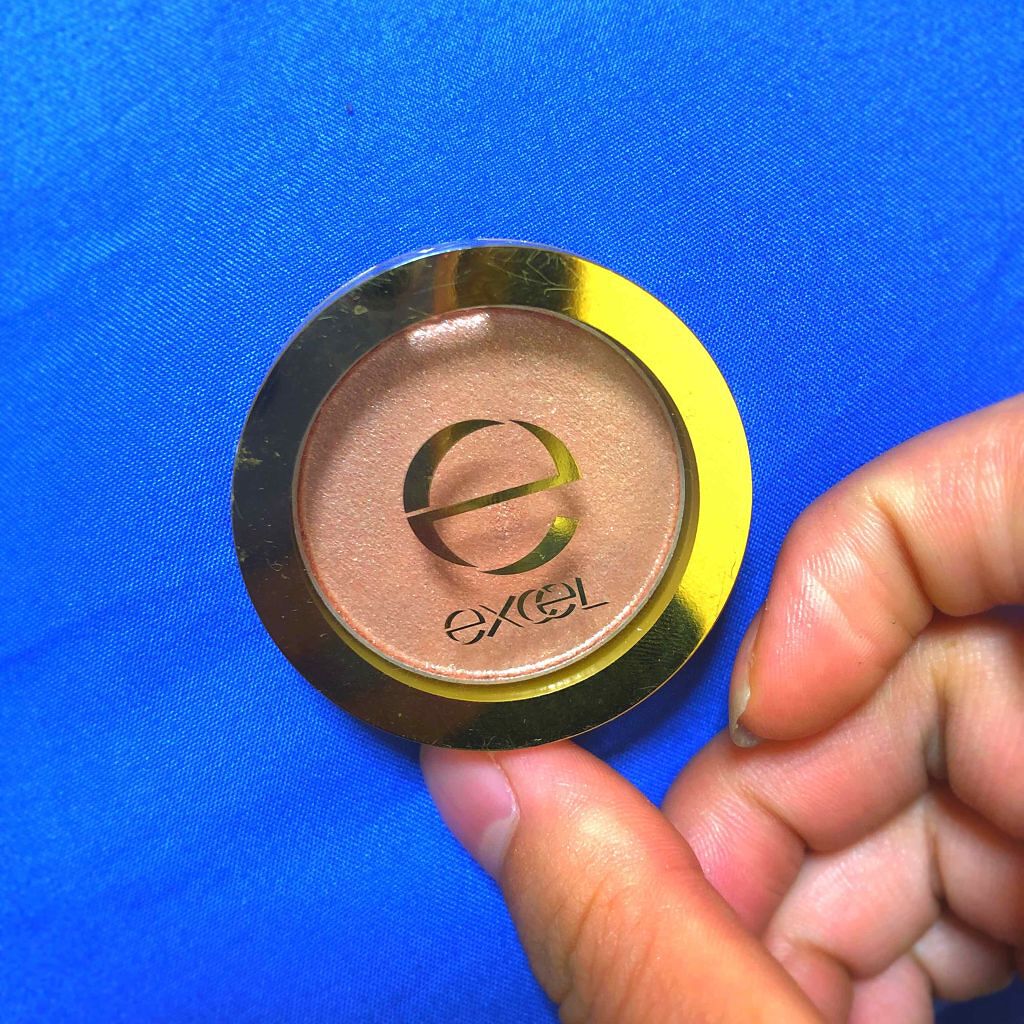 シャイニーシャドウ N/excel/単色アイシャドウを使ったクチコミ（1枚目）