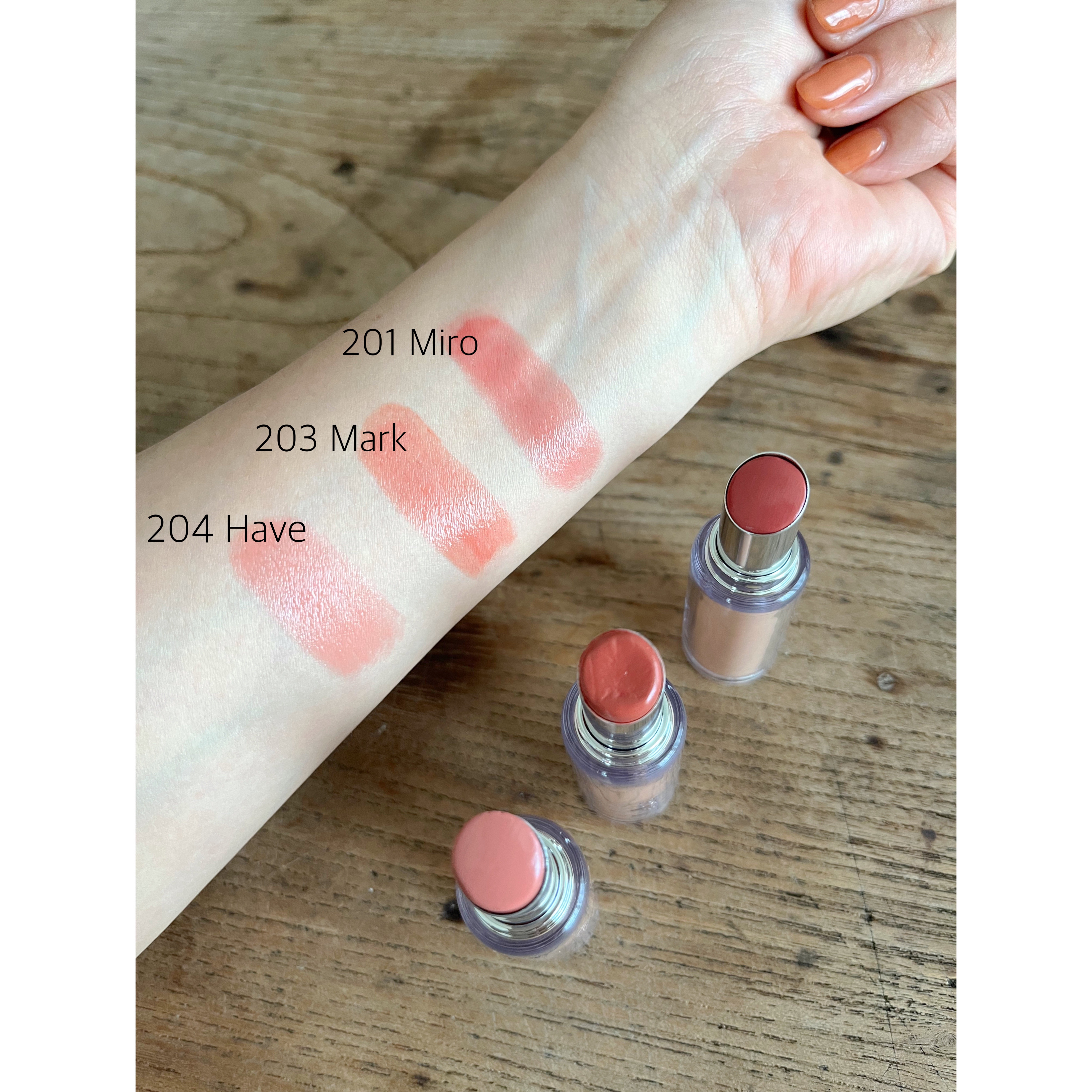 ボンディンググロウリップスティック/Laka/口紅を使ったクチコミ（3枚目）