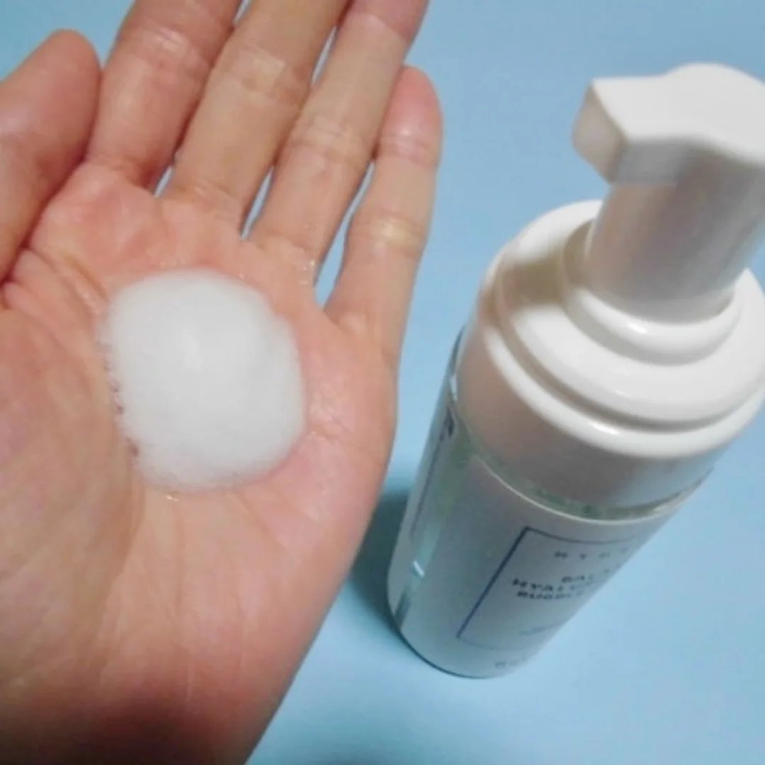 バランシングヒアルロニックピュアバブルクレンザー/Roume/泡洗顔を使ったクチコミ（3枚目）